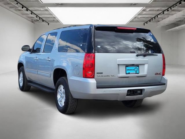 Used 2012 GMC Yukon XL SLT w/ SLT-2 Equipment Package AWD/4WD image 3