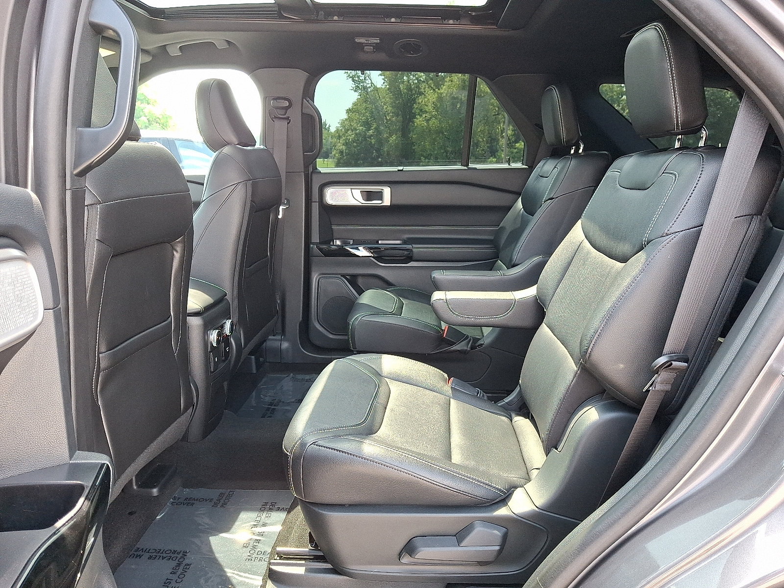 Used 2023 Ford Explorer ST w/ Equipment Group 401A AWD/4WD image 11
