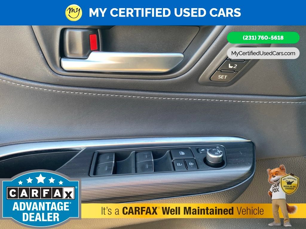 Used 2024 Toyota Venza XLE AWD/4WD image 12