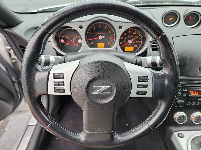 Used 2006 Nissan 350Z Touring RWD image 20
