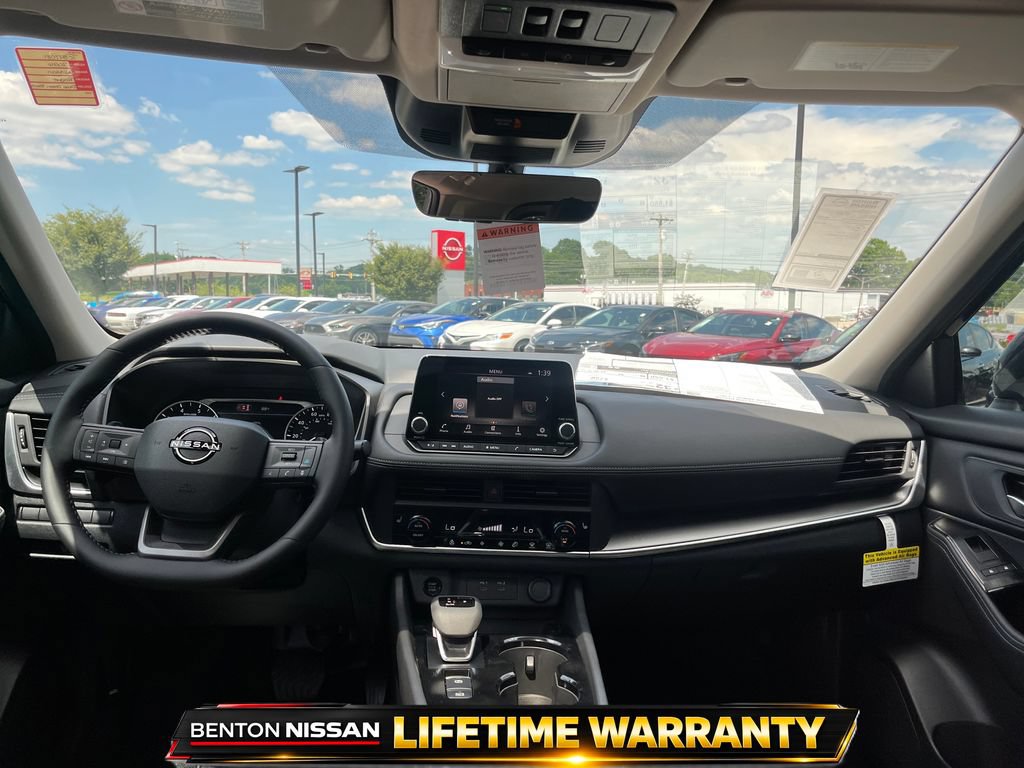 Certified 2026 Nissan Rogue Dark Armor FWD image 14