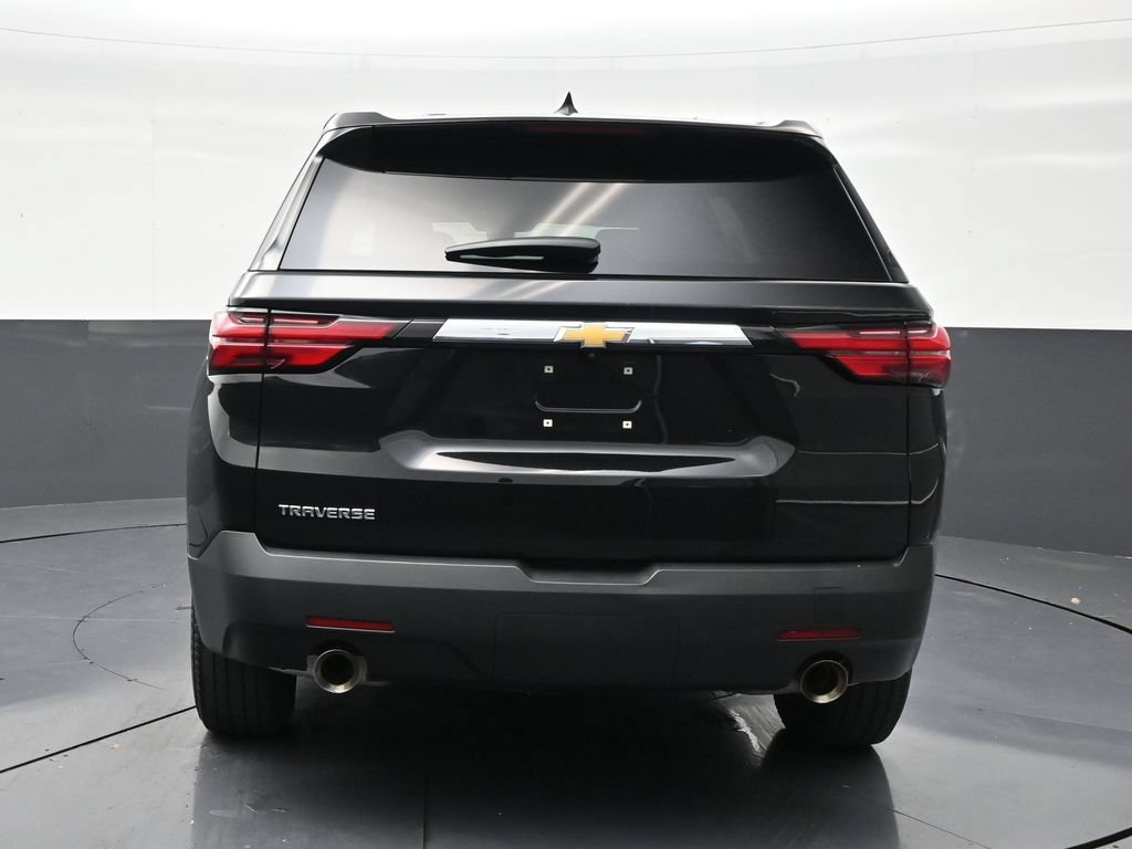 Used 2023 Chevrolet Traverse LS FWD image 4