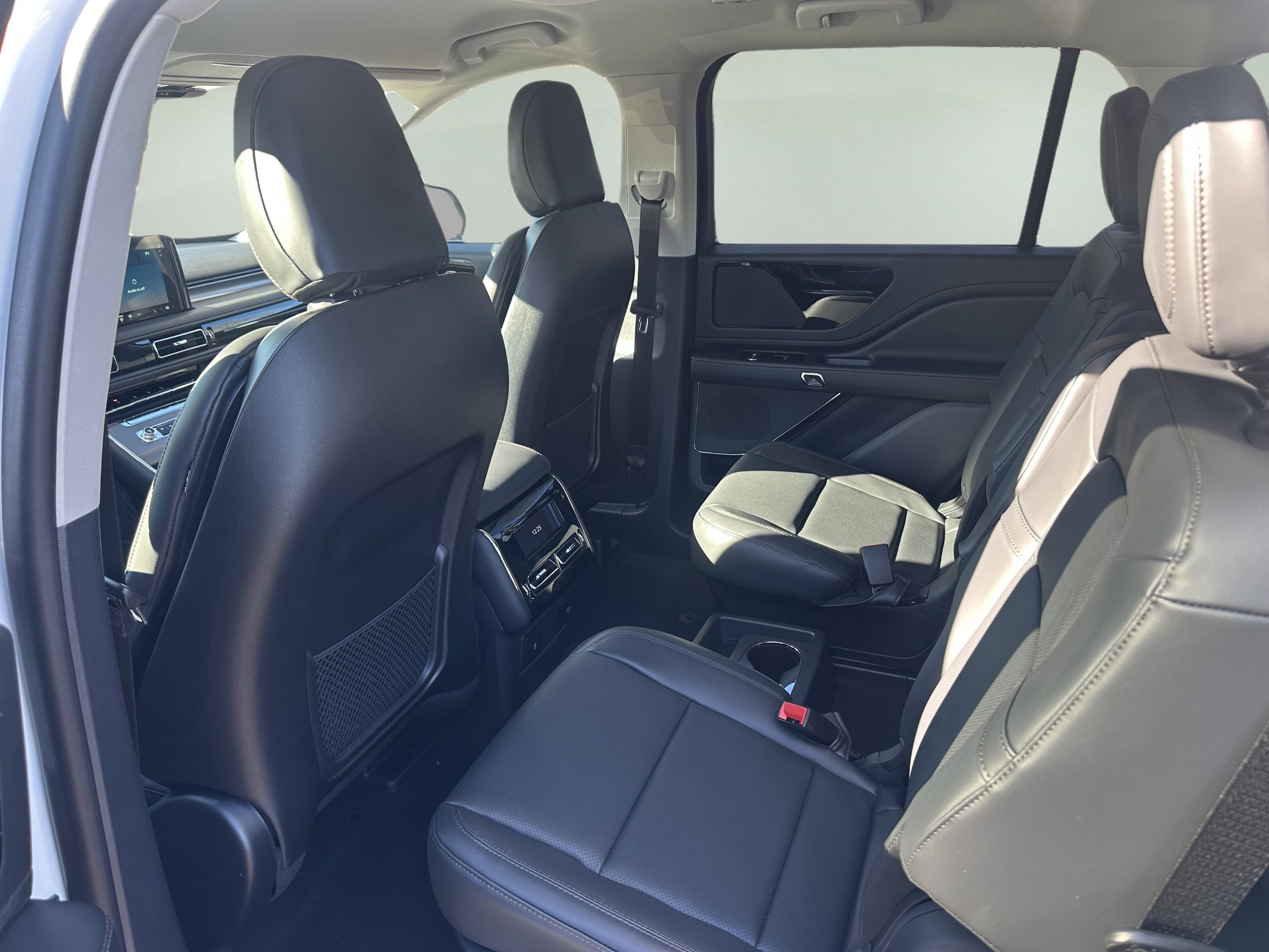 New 2026 Lincoln Aviator Premiere image 11