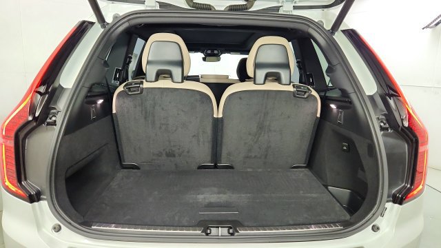 New 2026 Volvo XC90 T8 Plus w/ Protection Package Premier AWD/4WD image 41