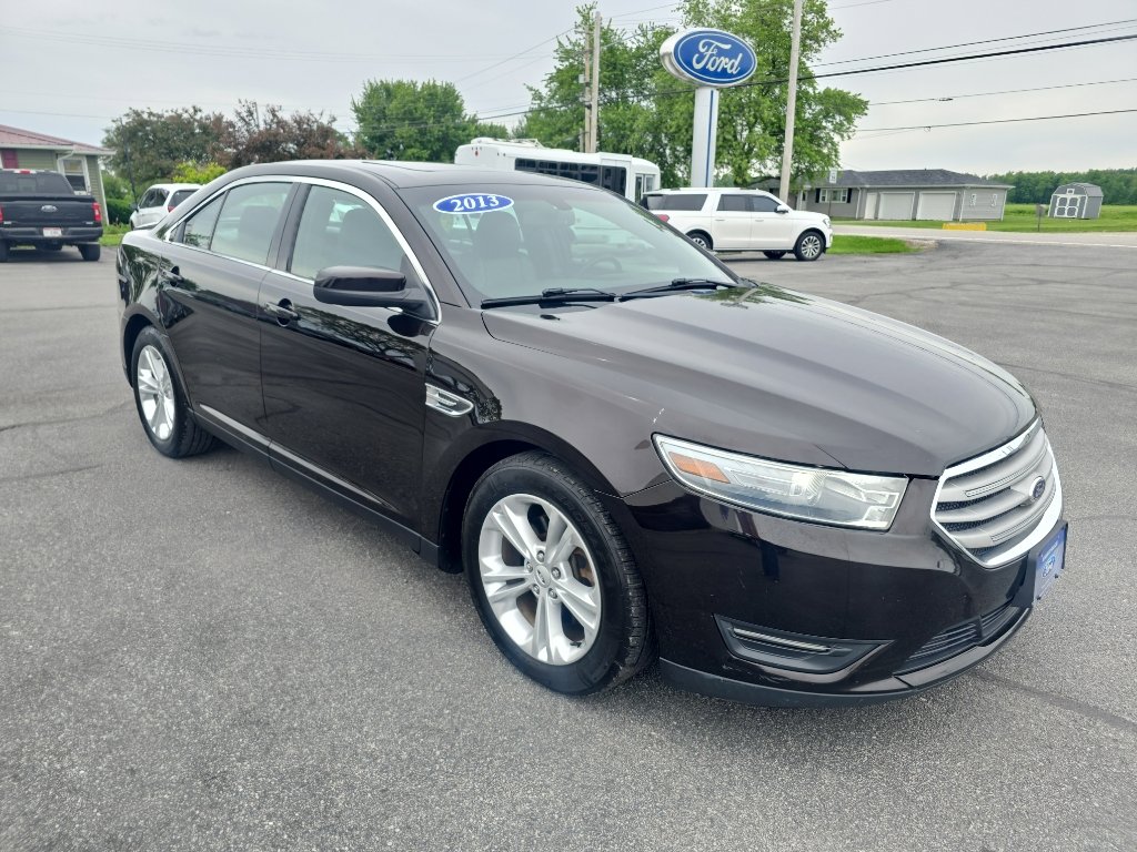 Used 2013 Ford Taurus SEL FWD image 4