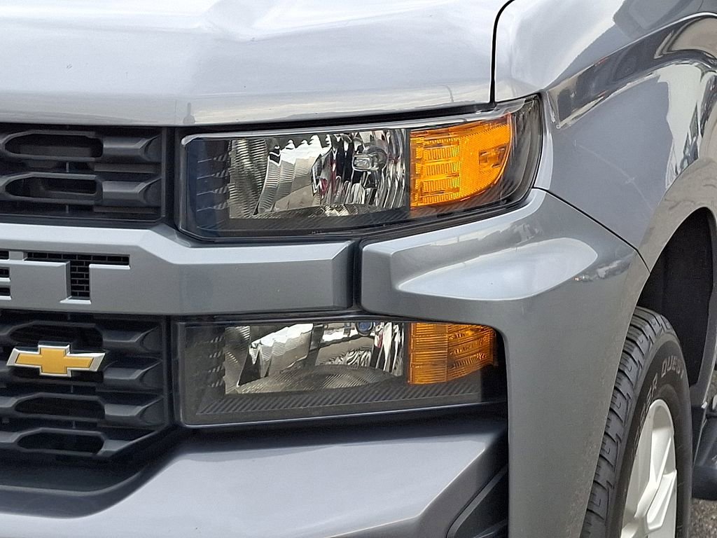 Used 2020 Chevrolet Silverado 1500 Custom w/ Custom Value Package image 9