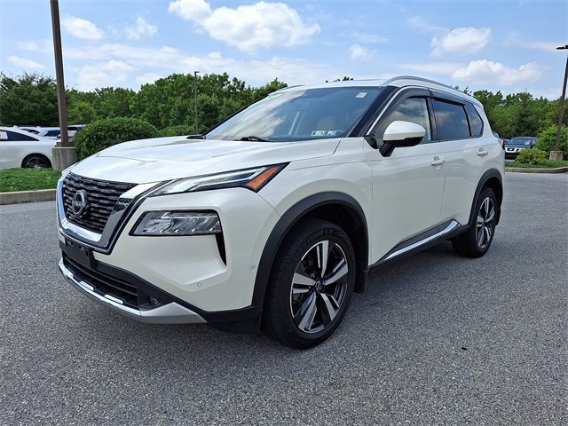 Used 2022 Nissan Rogue Platinum w/ Head-Up Display Package image 3