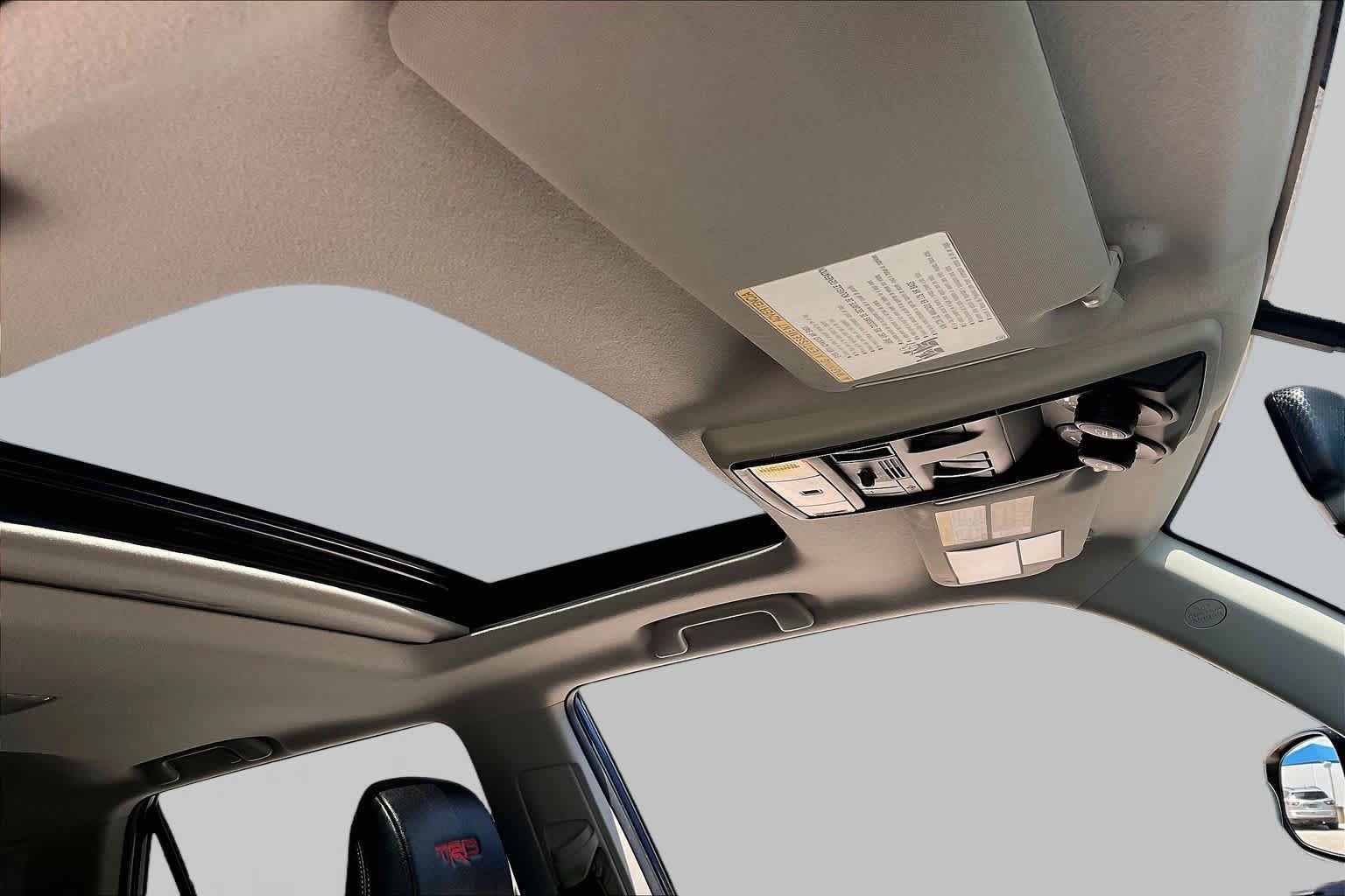 Used 2017 Toyota 4Runner TRD Off-Road Premium AWD/4WD image 13