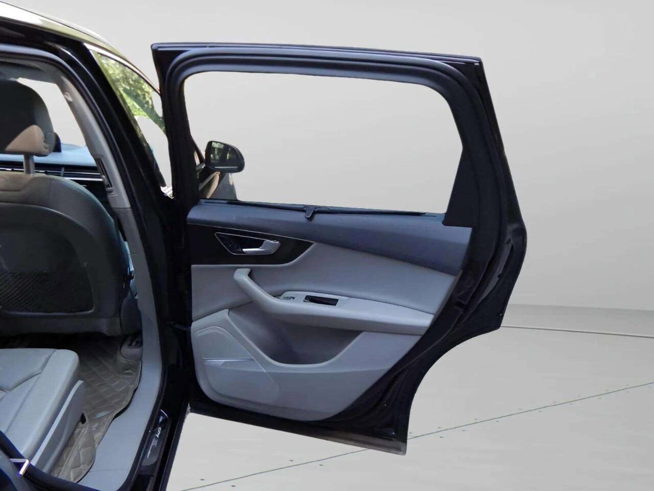 Used 2017 Audi Q7 3.0T Prestige image 62