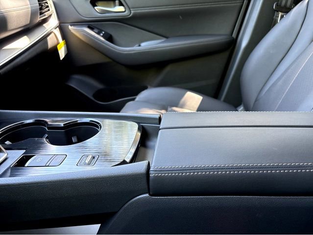 New 2026 Nissan Rogue Dark Armor FWD image 17