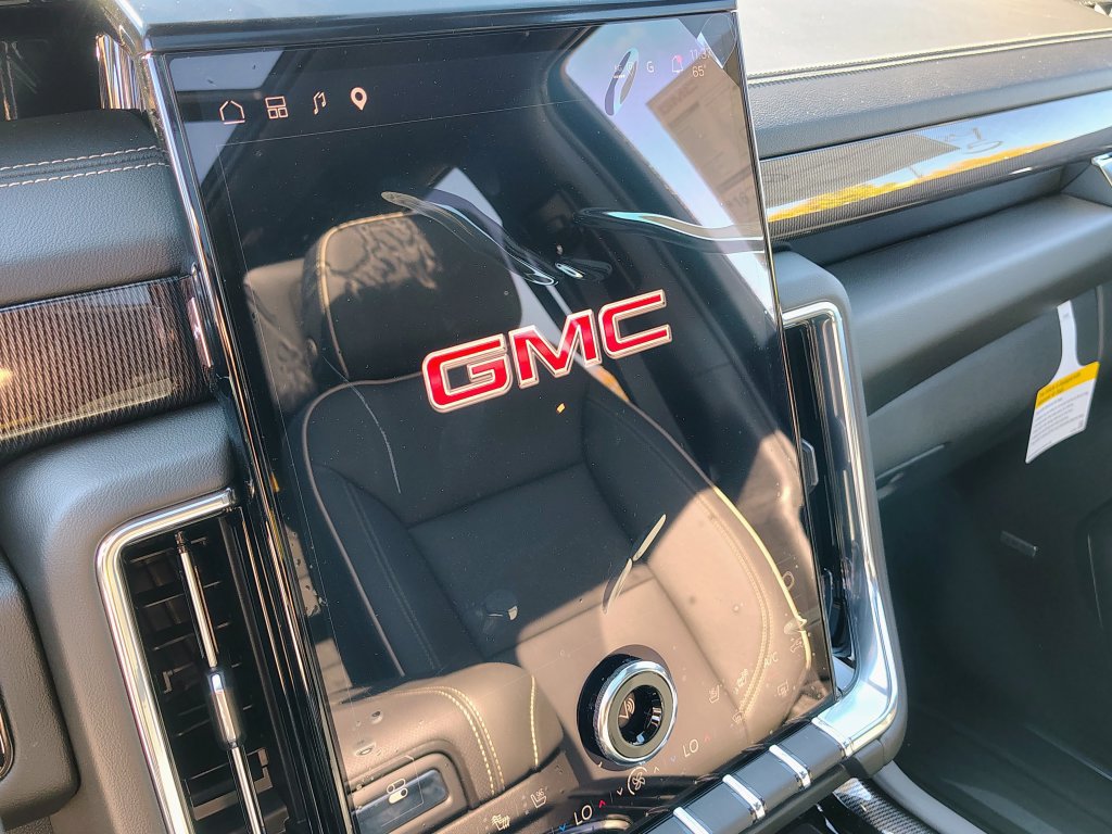 New 2026 GMC Yukon XL Elevation w/ Elevation Premium Package AWD/4WD image 31