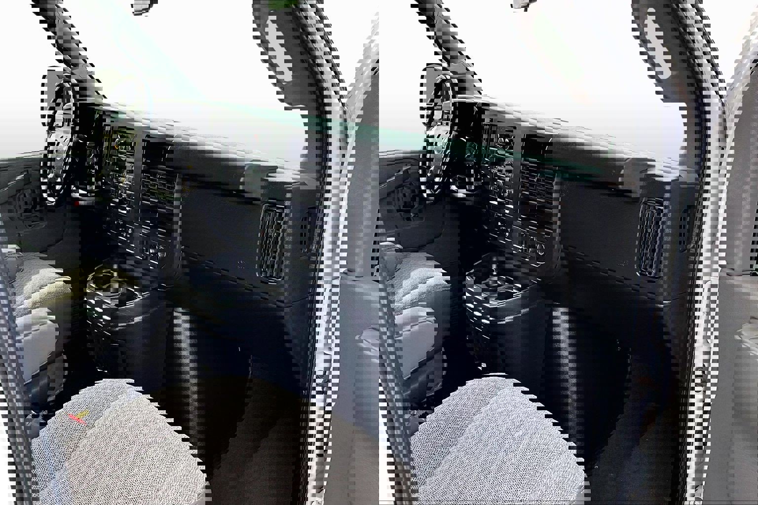 Used 2019 Chevrolet Express 3500 LS image 12