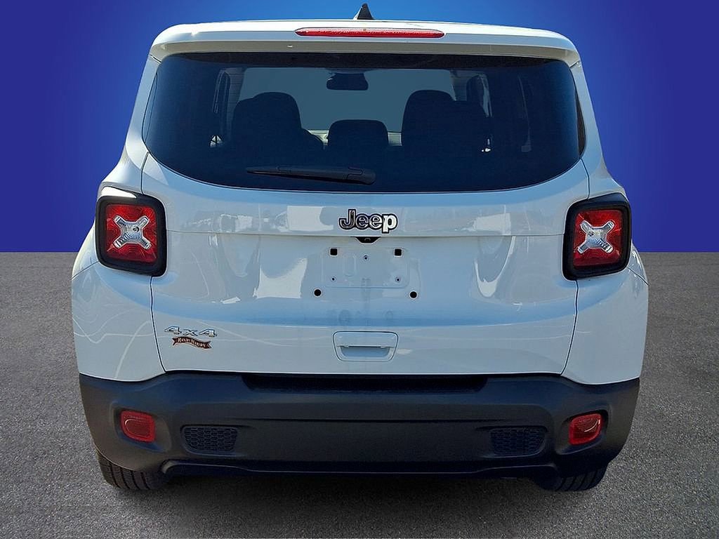 Used 2023 Jeep Renegade Latitude AWD/4WD image 5