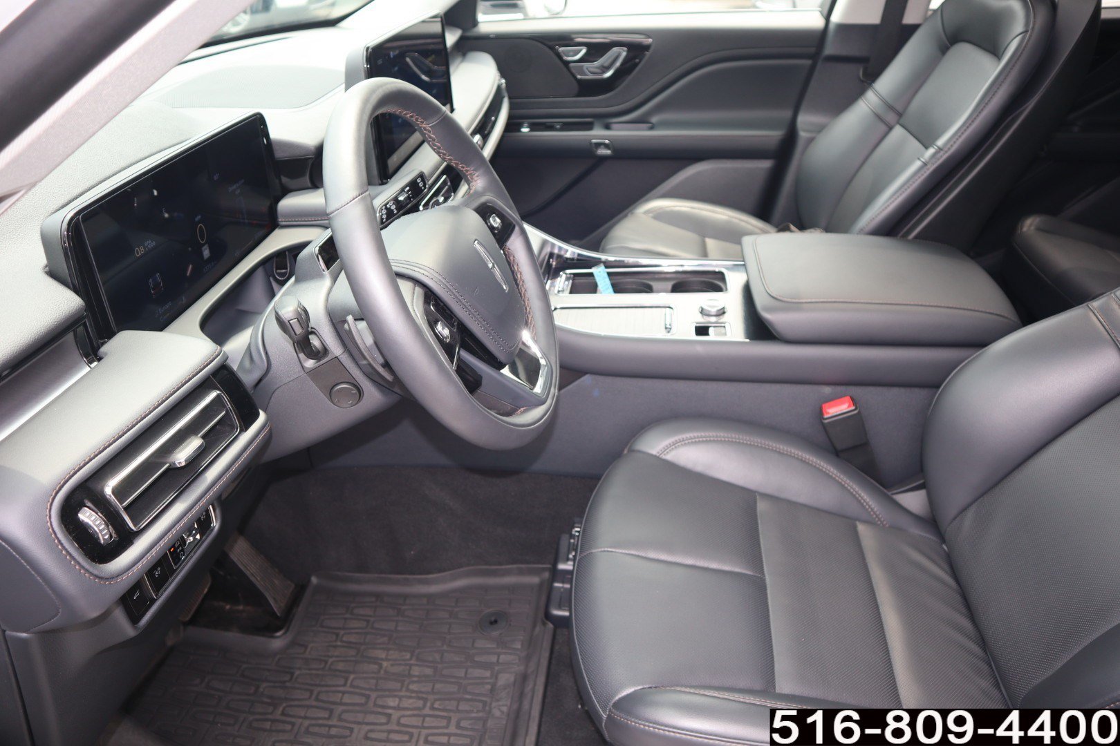 Used 2026 Lincoln Aviator AWD image 12