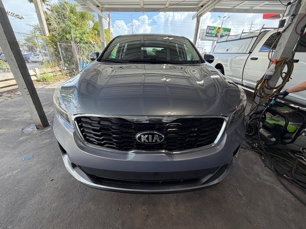 Used 2020 Kia Sorento LX AWD/4WD image 1