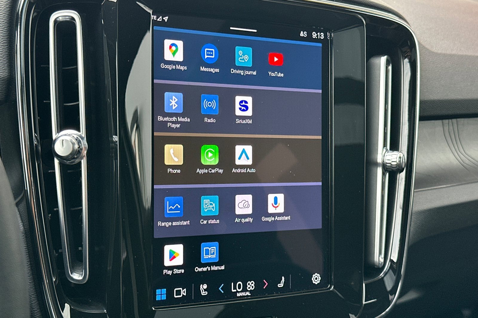 Used 2023 Volvo XC40 Recharge Ultimate w/ Protection Package Premier image 21