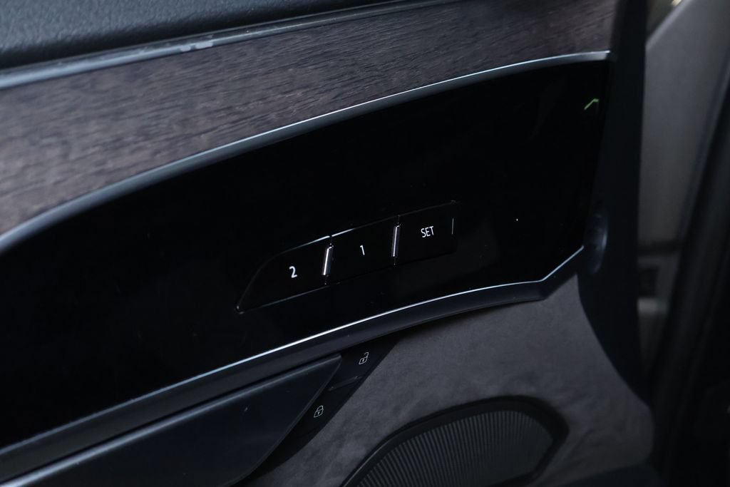 Used 2019 Audi A8 L 3.0T AWD/4WD image 14