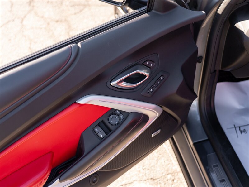 Used 2021 Chevrolet Camaro SS RWD image 14