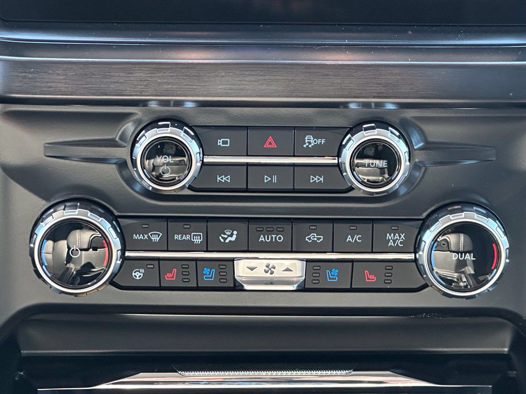 New 2027 Ford F250 Lariat w/ Black Appearance Package AWD/4WD image 19