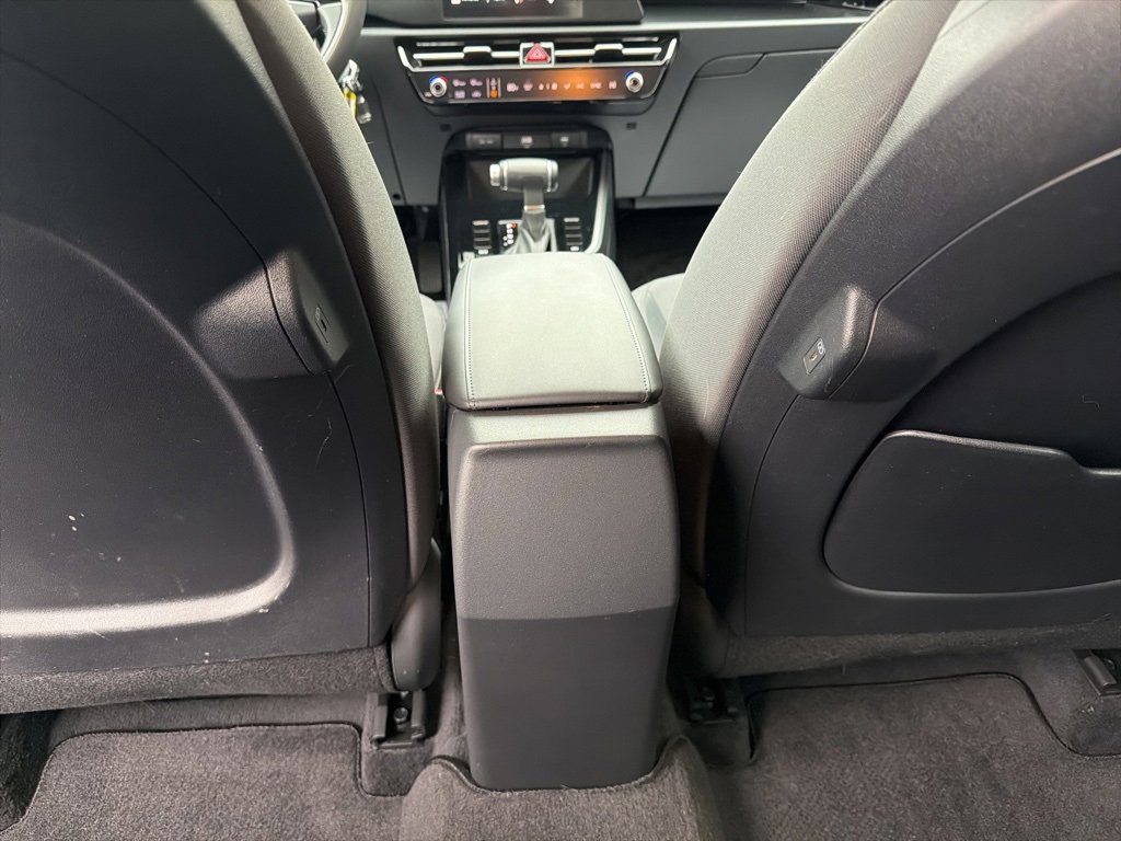 Certified 2025 Kia Niro LX image 23