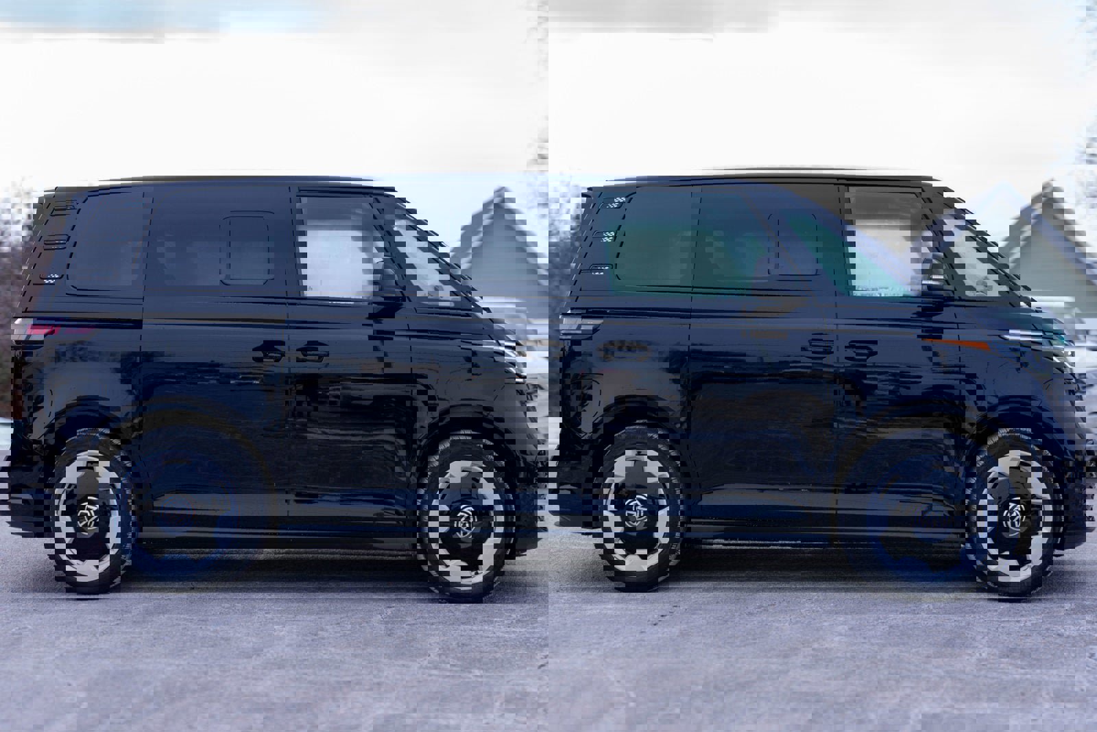 New 2025 Volkswagen ID. Buzz Pro S image 7