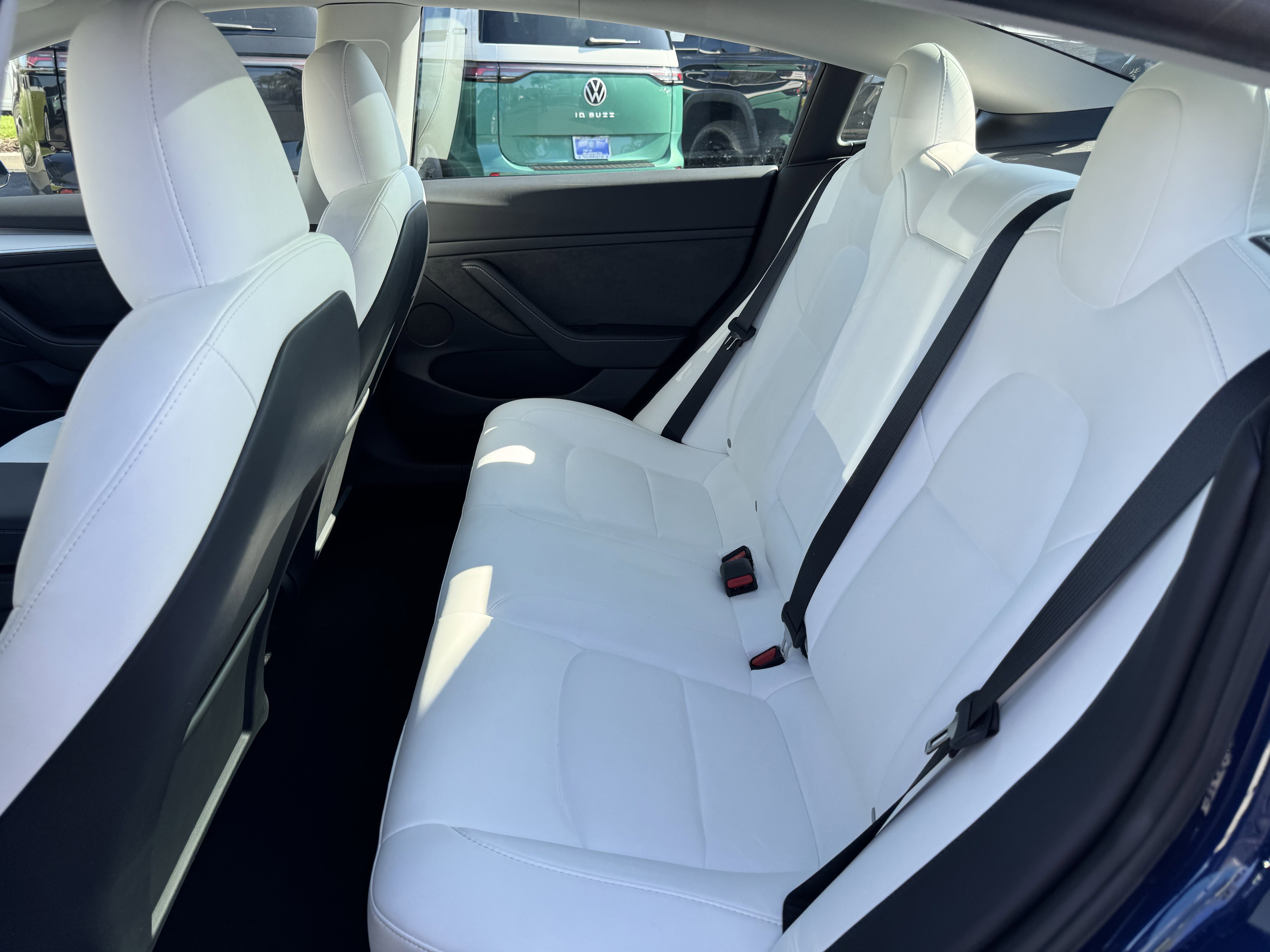 Used 2023 Tesla Model 3 Standard Range image 32