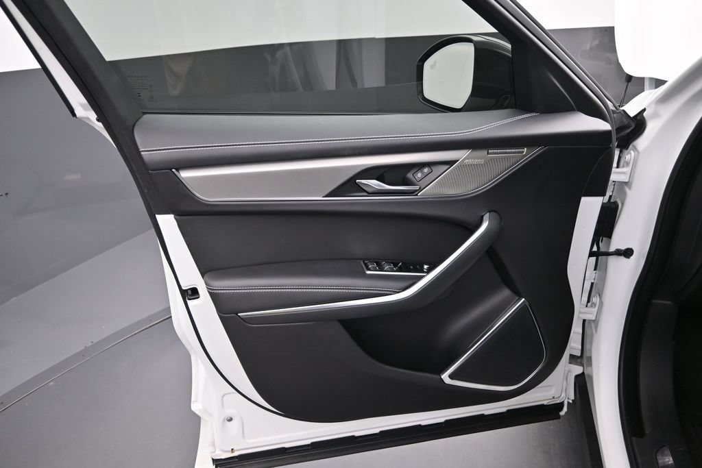 Certified 2024 Jaguar F-PACE R-Dynamic S AWD/4WD image 20