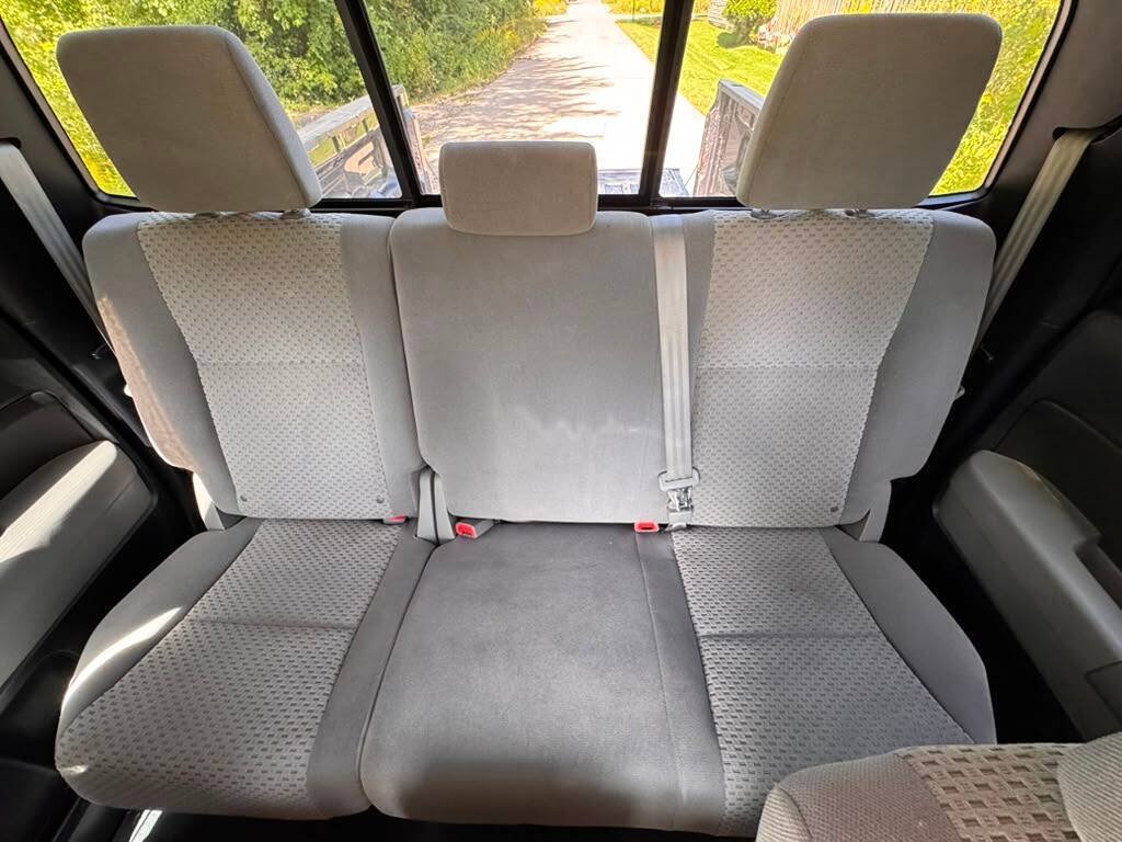 Used 2012 Toyota Tundra 4x4 Double Cab w/ SR5 Pkg image 16