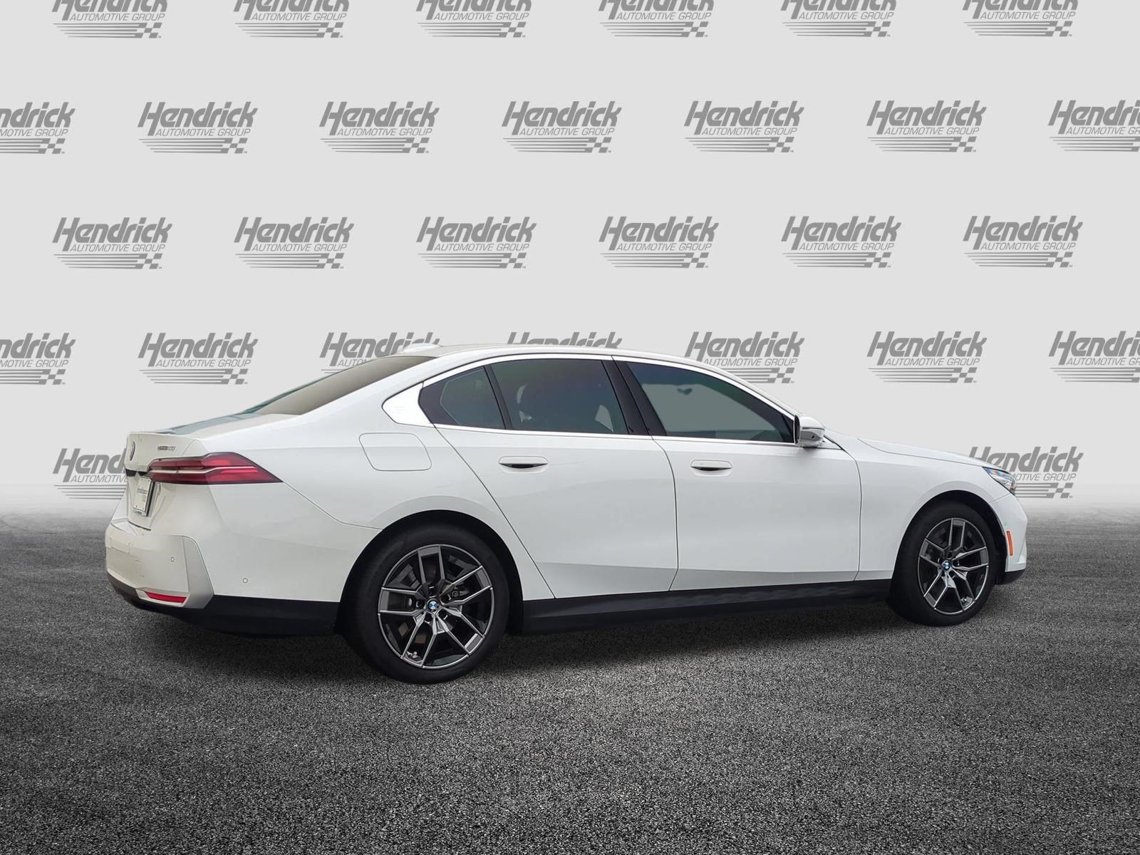Used 2026 BMW i5 M60 w/ Premium Package RWD image 10