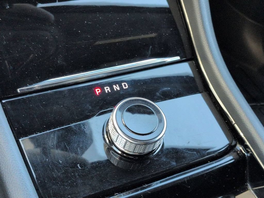 Used 2022 Jeep Grand Cherokee Altitude AWD/4WD image 18