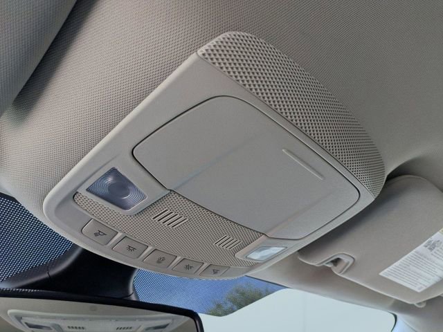 Used 2024 Ford Edge Titanium image 22