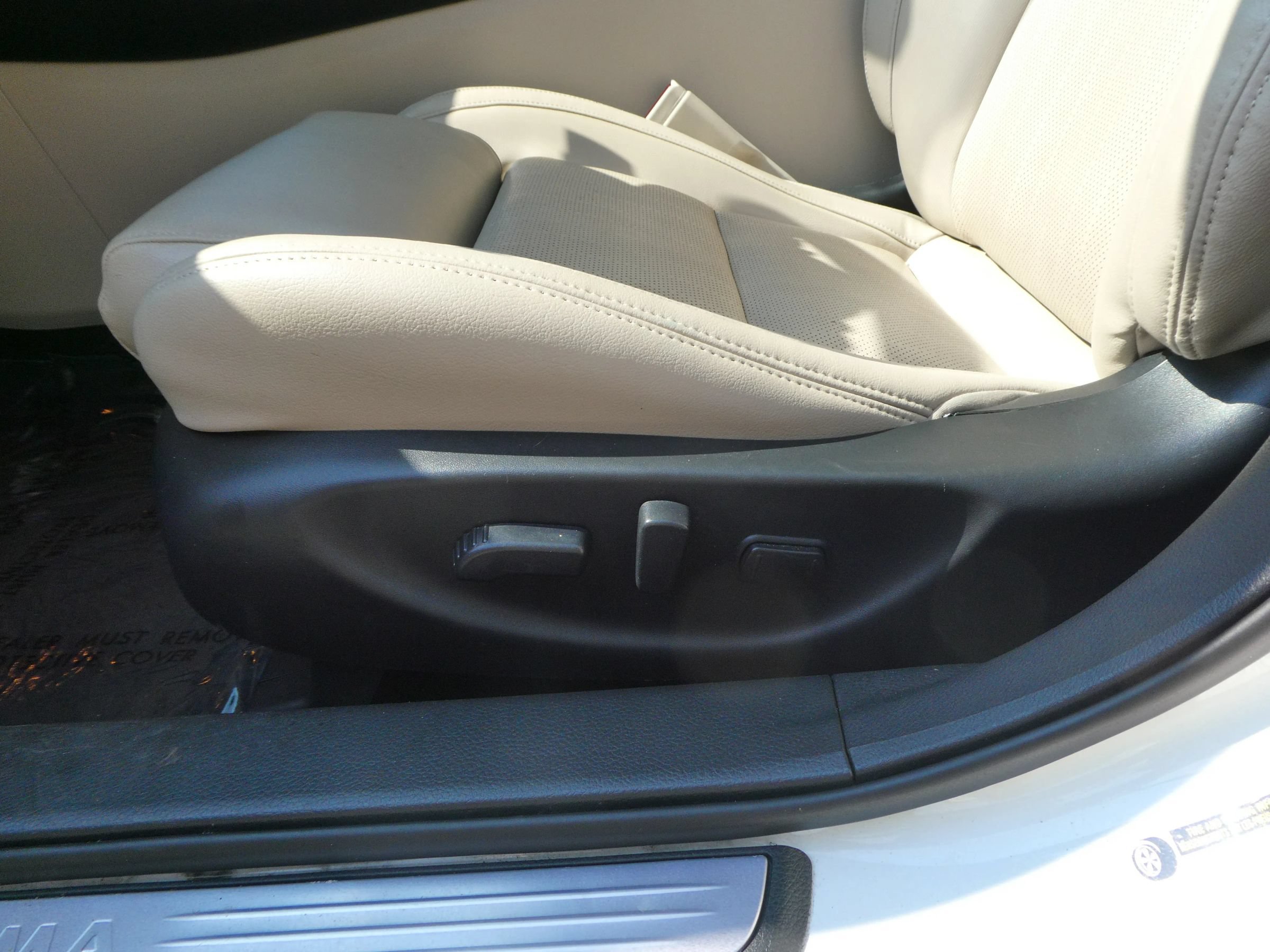 Used 2018 Nissan Maxima 3.5 SL FWD image 17