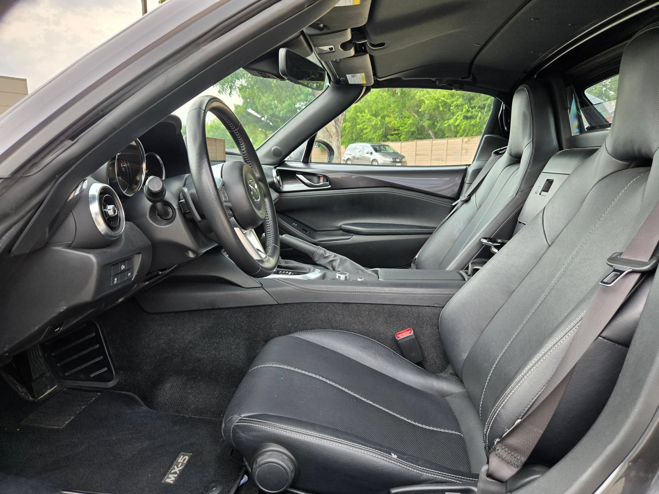 Used 2025 MAZDA MX-5 Miata RF Grand Touring RWD image 9
