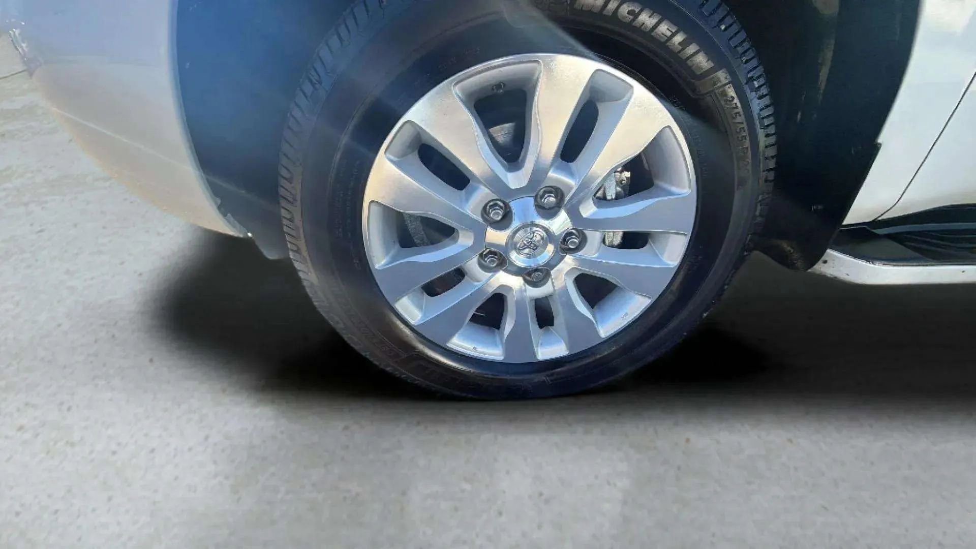 Used 2016 Toyota Sequoia Platinum image 10