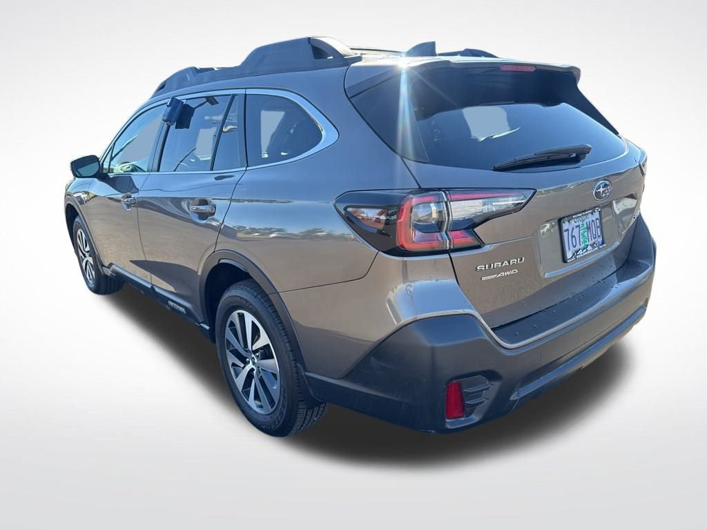 Used 2021 Subaru Outback Premium image 5