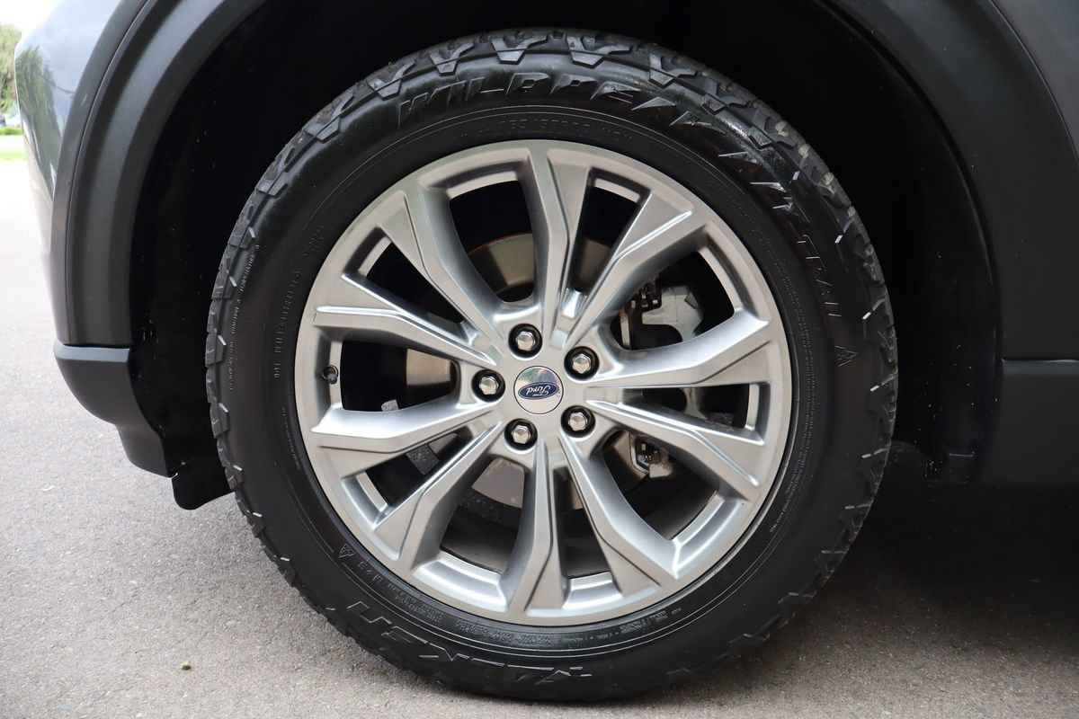Used 2021 Ford Explorer XLT w/ Equipment Group 202A AWD/4WD image 43