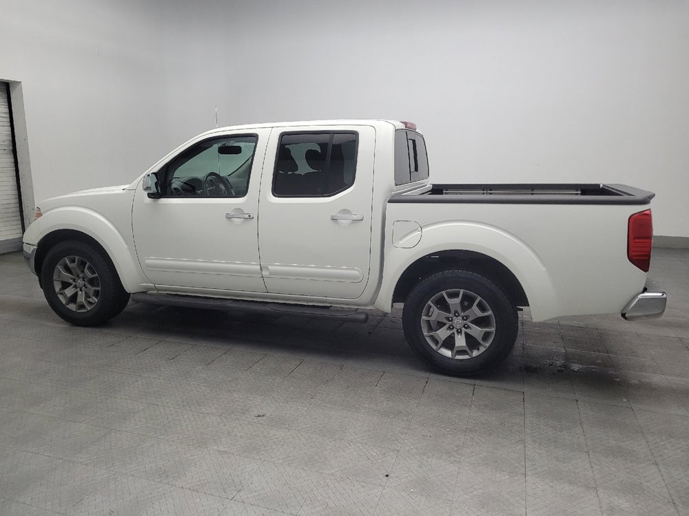 Used 2019 Nissan Frontier SL RWD image 3