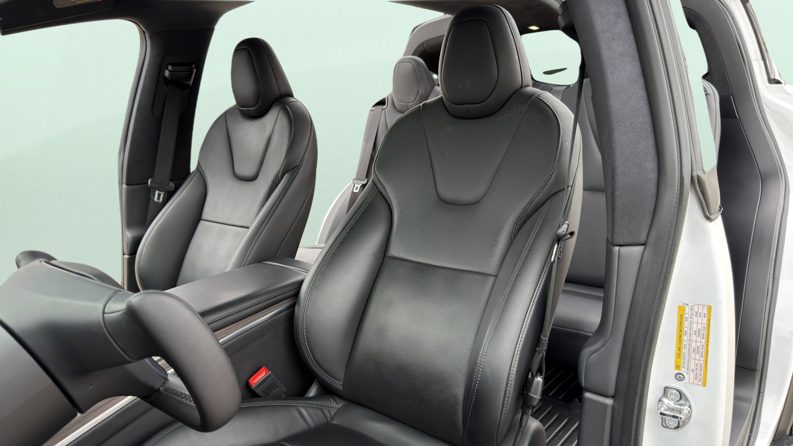 Used 2023 Tesla Model X image 19