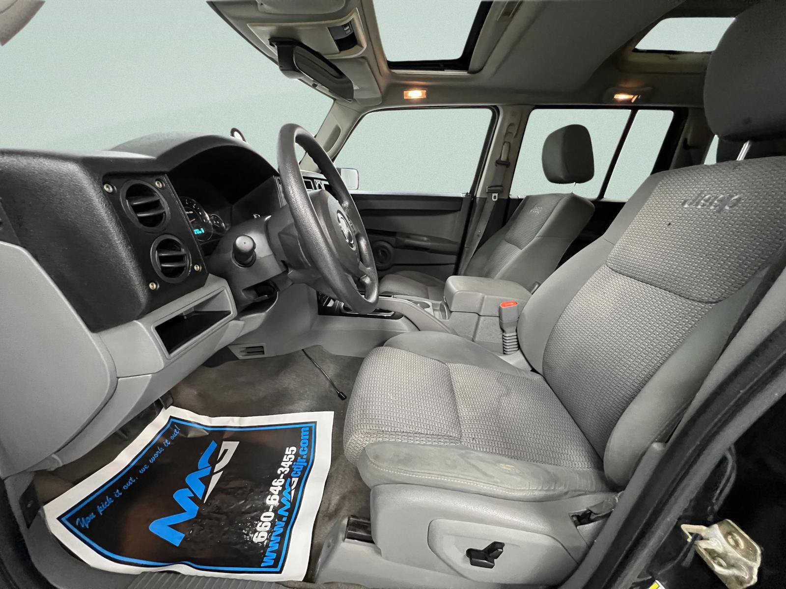Used 2007 Jeep Commander Sport AWD/4WD image 11