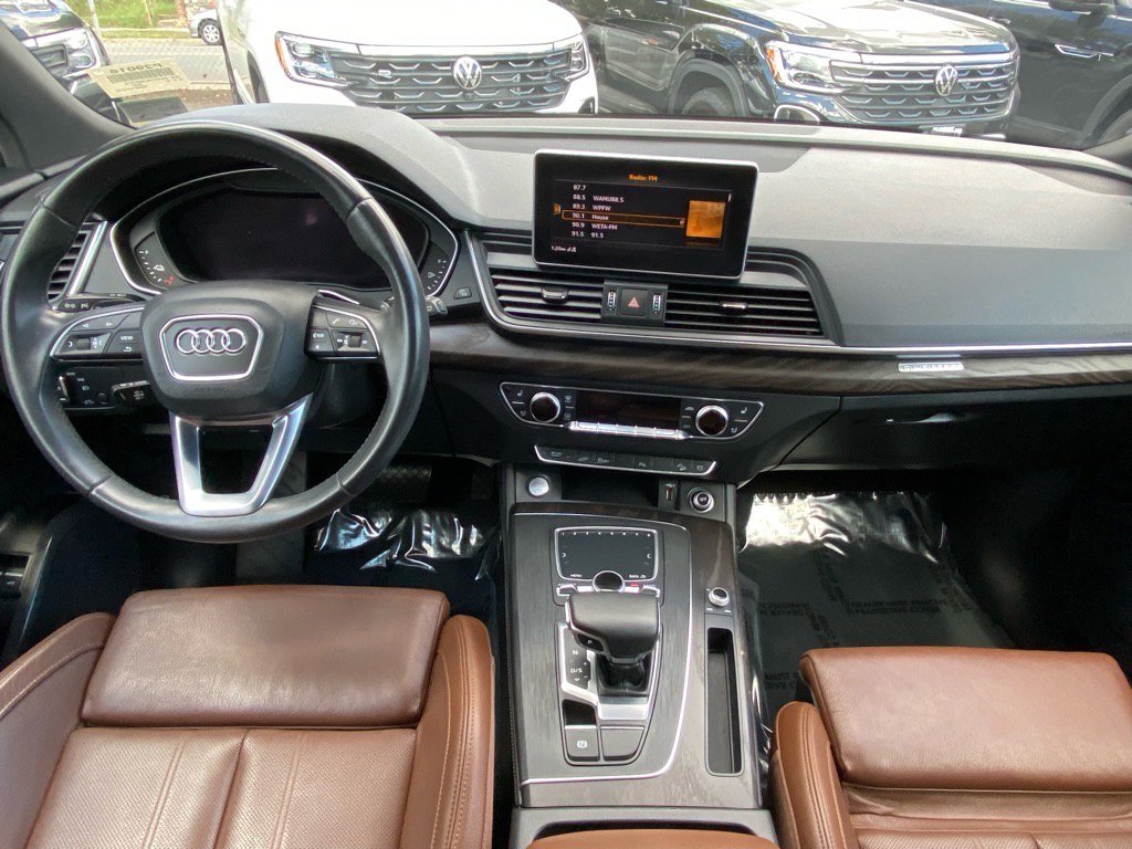 Used 2020 Audi Q5 e Premium Plus w/ Premium Plus Package image 13