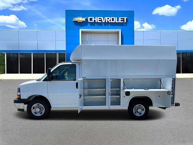 New 2026 Chevrolet Express 3500 w/ Power Convenience Package RWD image 7