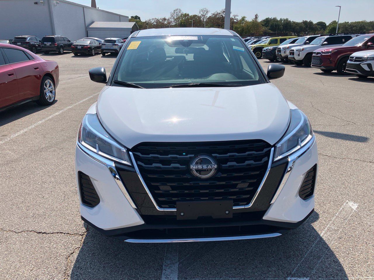 Used 2025 Nissan Kicks Play S FWD image 2