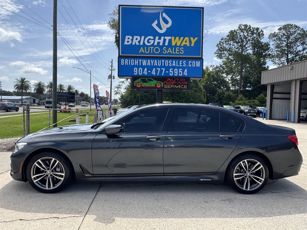 Used 2019 BMW 740i xDrive w/ Executive Package AWD/4WD image 2