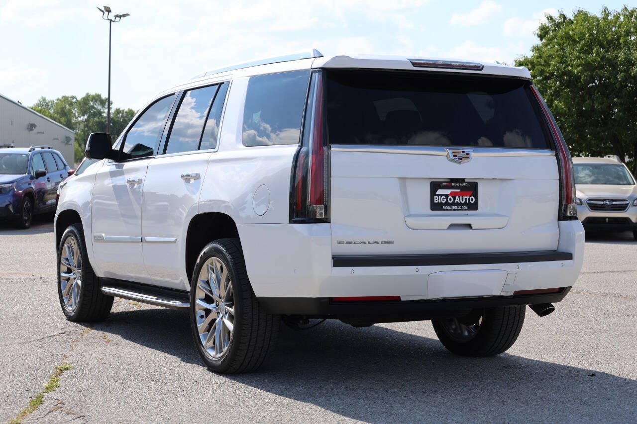 Used 2020 Cadillac Escalade Luxury AWD/4WD image 11