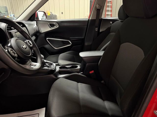 Used 2020 Kia Soul LX FWD image 13