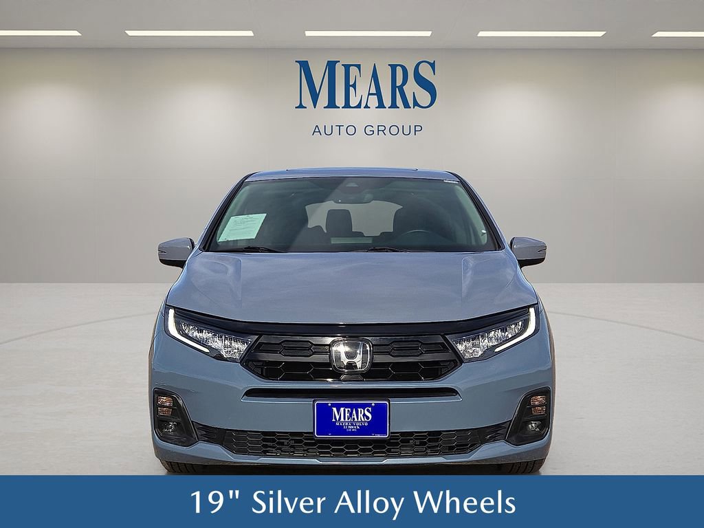 Used 2025 Honda Odyssey Touring image 9