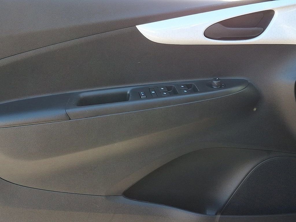 Used 2017 Chevrolet Spark ACTIV image 14