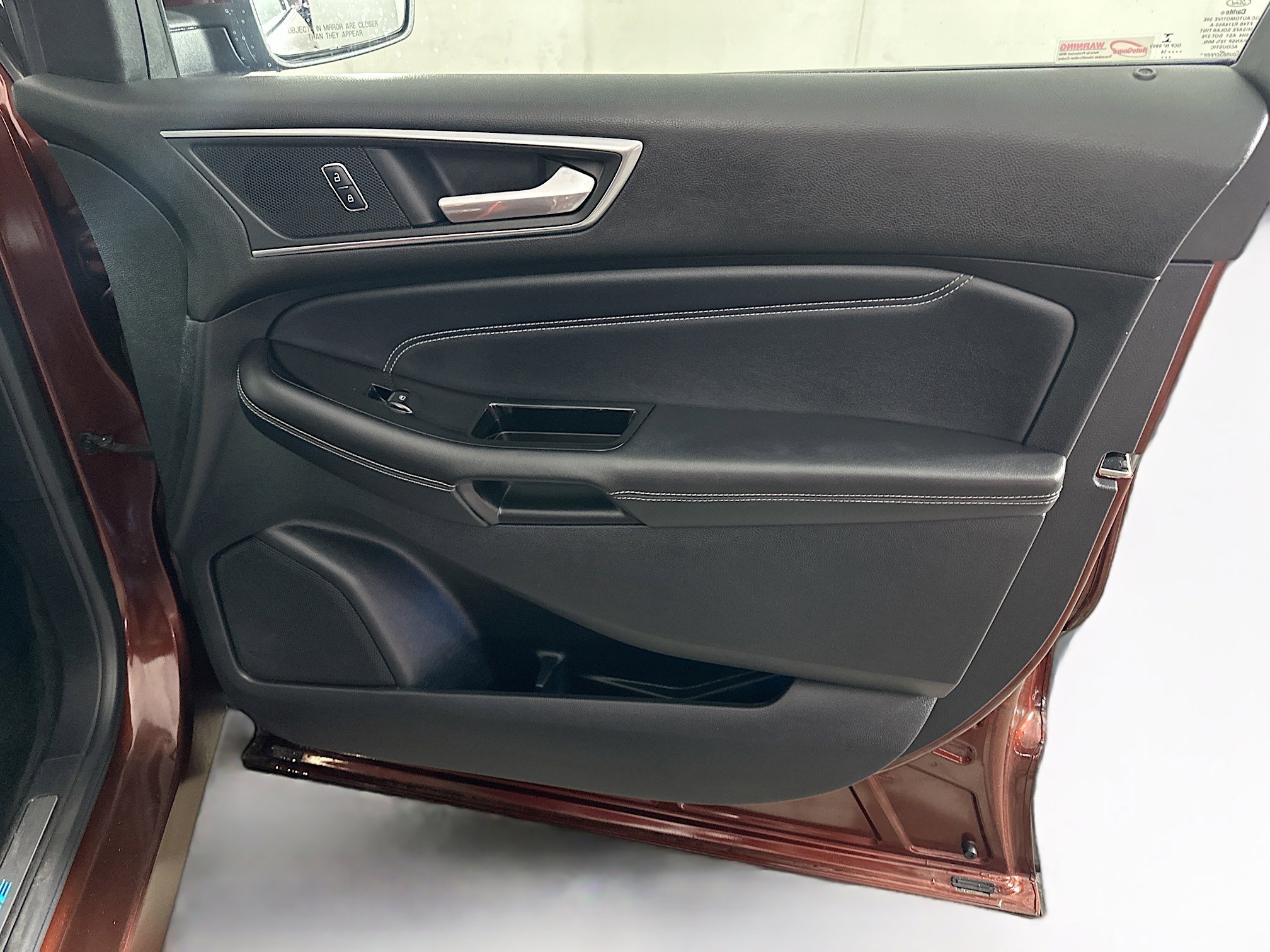 Used 2015 Ford Edge Titanium w/ Equipment Group 302A AWD/4WD image 32