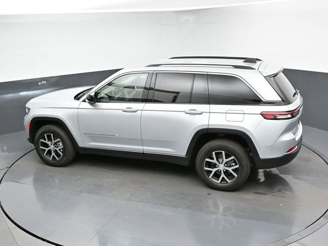 Used 2023 Jeep Grand Cherokee Limited image 40