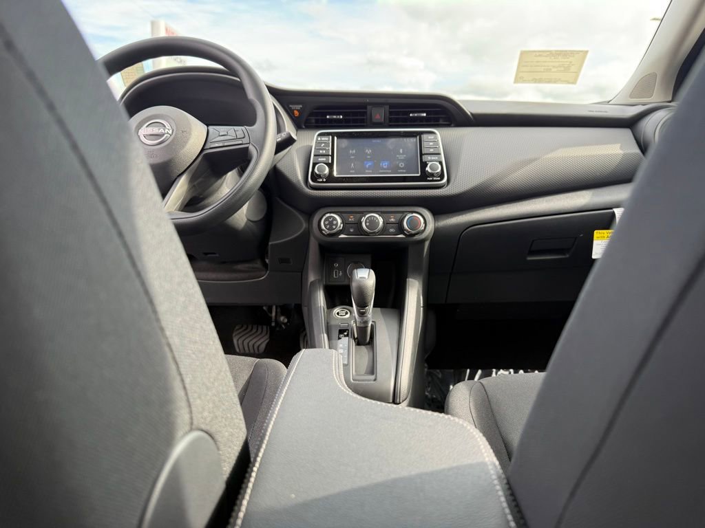 New 2025 Nissan Kicks Play S image 16